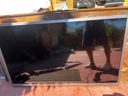 Photo of free 55G2-UG 55" Flat Screen w/Remote (San Jose/Campbell area) #2