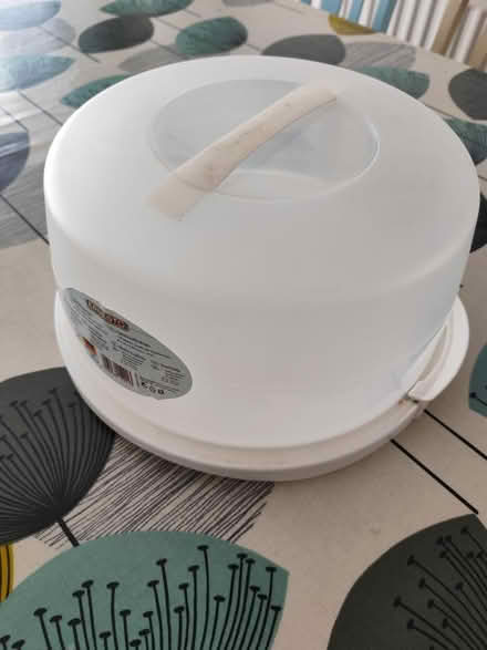 Photo of free Cake storage box (Tonbridge TN10) #1