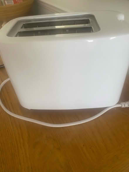 Photo of free White toaster (Emmer Green Caversham) #1
