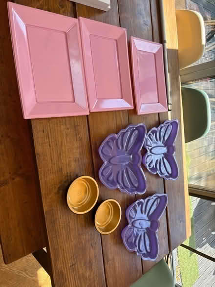 Photo of free Kids party serving platters (St Albans AL4) #1