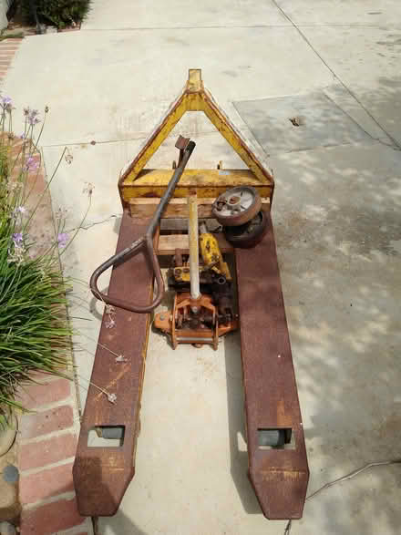 Photo of free Pallet Master Pallet Jack (Leucadia) #1