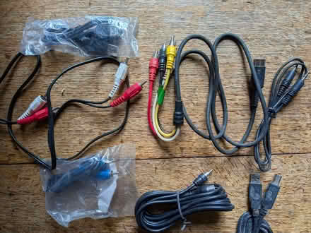 Photo of free more electric connecting stuff (Sharrow S11) #3