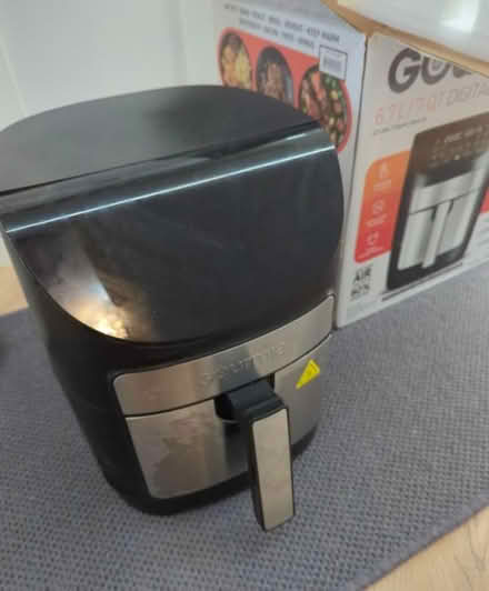 Photo of free Air fryer (not working) (West Molesey KT8) #3
