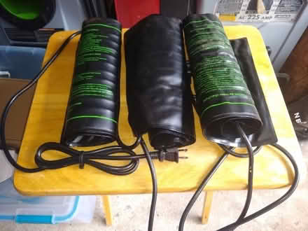 Photo of free 3 new warming mats (Morris Park) #1
