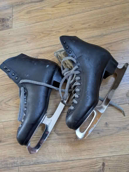 Photo of free Ice skates for adult man (E17 Wood Street / Walthamstow) #4
