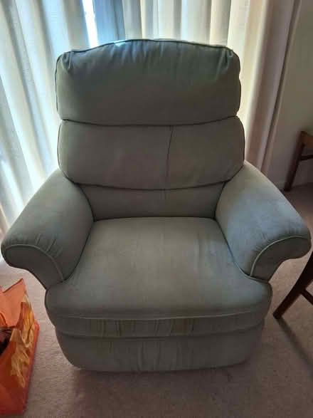Photo of free Green armchair (Kennington OX1) #1