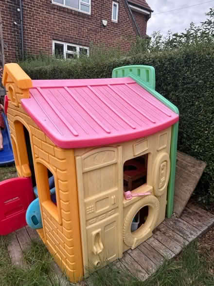 Photo of free Play house (Parson Cross S5) #2