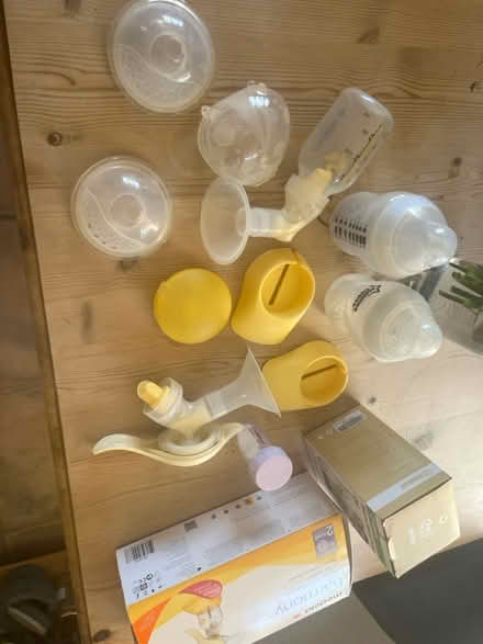 Photo of free Baby bottles and hand pump (Sidlesham PO20) #1