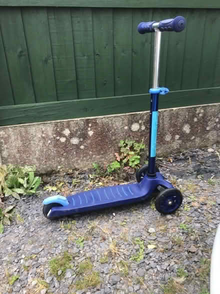 Photo of free Scooter with light up wheels (Latchford WA4) #2