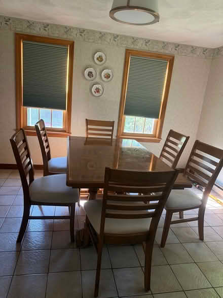 Photo of free Dining room set (North Beverly) #1