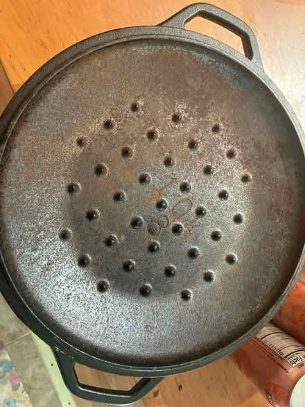 Photo of free Lodge Cast Iron Dutch Oven (East Harlem) #2