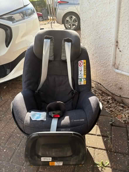 Photo of free Maxi-cosi car seat (Letchworth SG6) #2