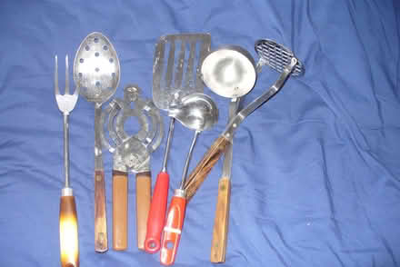Photo of free Kitchen tools in a pot (Far Bletchley MK3) #2