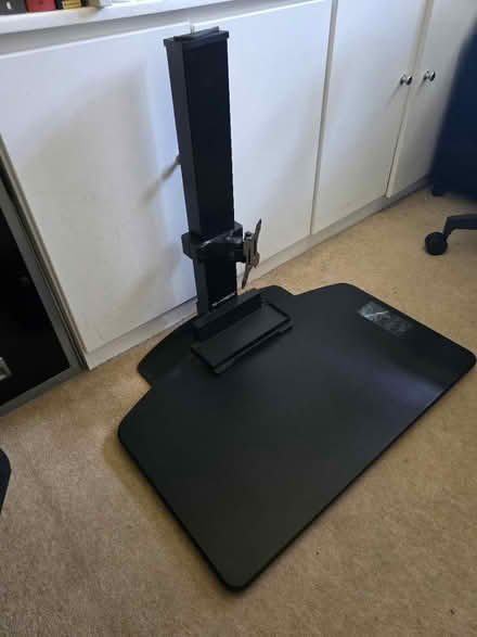 Photo of free Yo-Yo Go 1 sit-stand desk (Harrow HA2) #1