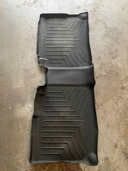 Photo of free Floor mats 2018 Equinox (Wingdale) #3