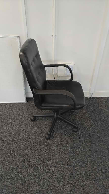 Photo of free Office Chair - used but fully functional (Stockport SK4) #3