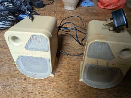 Photo of free Some electric bits - cables, small speakers, aerial lead (Sharrow S11) #2