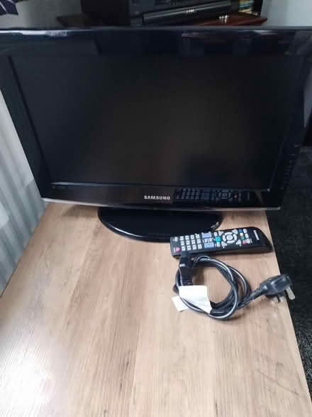 Photo of free Samsung 19" TV (Rawtenstall BB4) #1