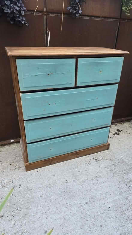 Photo of free Pine chest of drawers (Se15) #2
