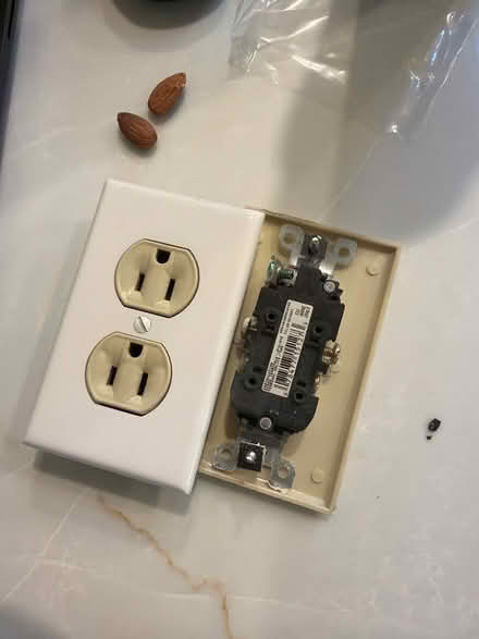 Photo of free Bunch of outlets (East Palo Alto CA) #1