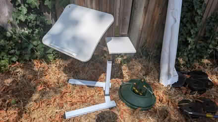 Photo of free Desk / table (Crystal palace SE26) #1
