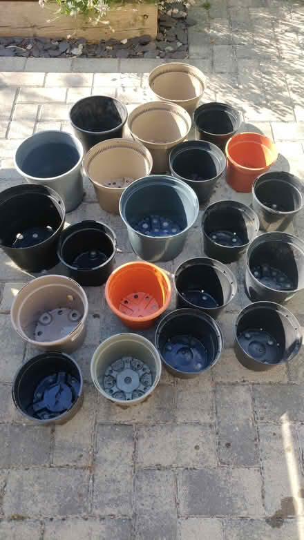 Photo of free Selection of plastic pots (Baldock (SG7)) #1