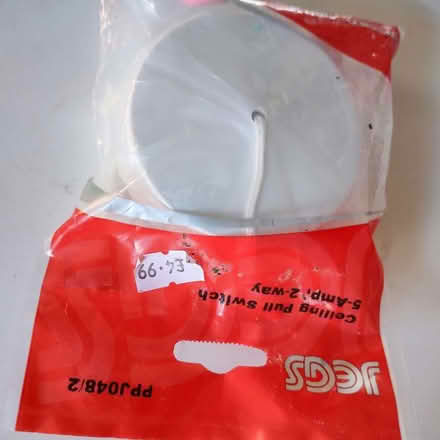 Photo of free Light Pull with Ceiling Fitment (Rayleigh SS6) #1