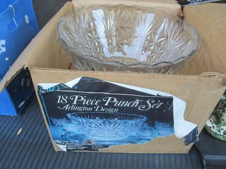 Photo of free Glass Punch Bowl Set (The Greenhouse-777 San Antonio) #2
