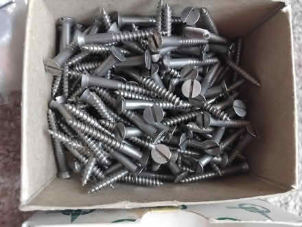 Photo of free J9b lot slotted steel screws (Milnsbridge HD3) #3