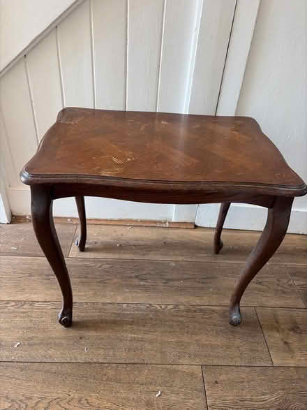 Photo of free Small table (Carshalton Beeches SM5) #1