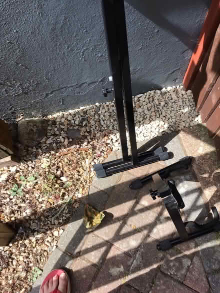 Photo of free Key board stand and guitar stand (Wellington TA219AR) #1
