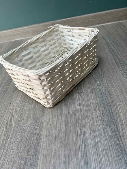 Photo of free White Wicker Storage basket. Good condition. (Southsea PO4) #3