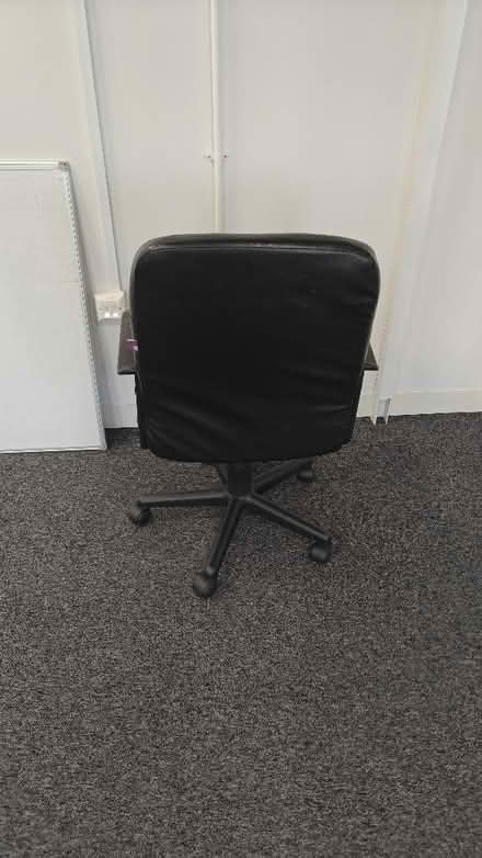 Photo of free Office Chair - used but fully functional (Stockport SK4) #2