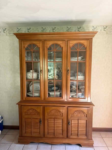 Photo of free Dining room set (North Beverly) #2