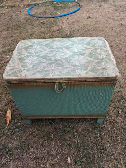 Photo of free Lloyd Loom style ottoman (Gobowen SY11) #1