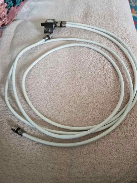 Photo of free 2 way splitter (Juniper Green, EH14) #1