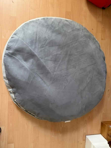 Photo of free Large round dog bed (Twerton, BA2) #2