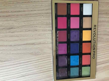 Photo of free Make up - mostly not touched (Whittle Springs PR6) #4