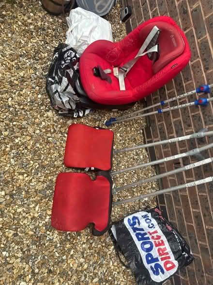 Photo of free Maxi cosi car seat with base (Canada Water SE16) #1
