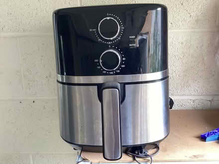 Photo of free Single-drawer air fryer (Skerton LA1) #2