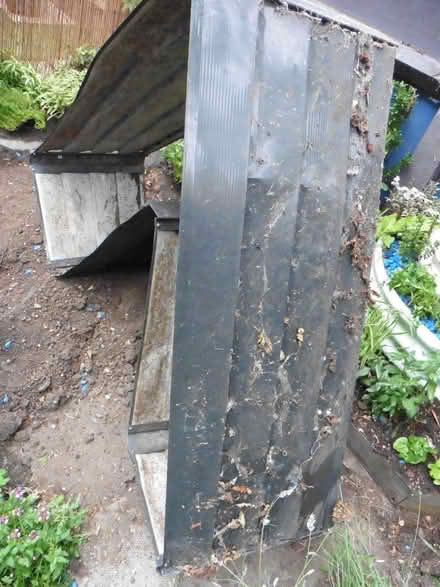 Photo of free L Shaped Raised Planter (Bedford Centre MK40) #3