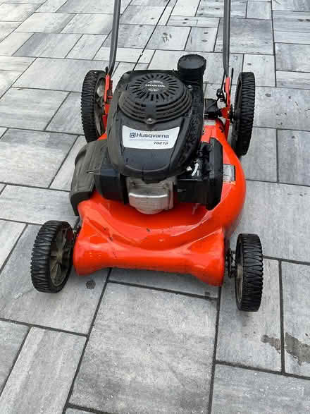 Photo of free Husqvarna lawn mower (Mississauga - Dixie/Bloor) #2