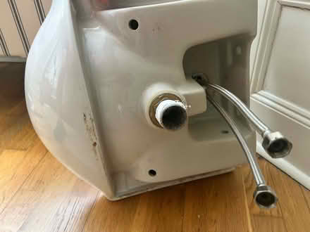 Photo of free Small bathroom sink (Stroud Green N4) #3