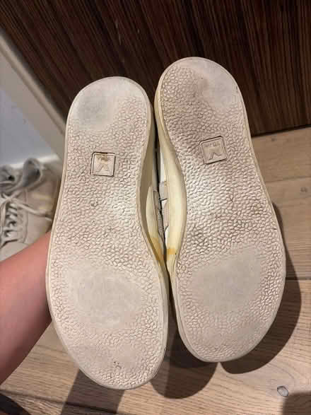 Photo of free Veja men’s sneakers size 7 (N7 - Barnsbury) #3