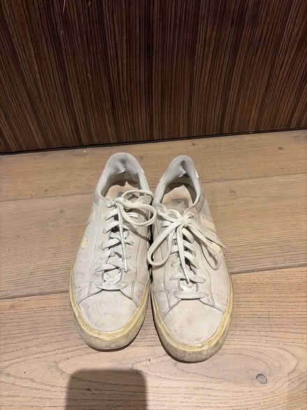 Photo of free Veja women’s sneakers size 8 (N7 - Barnsbury) #2