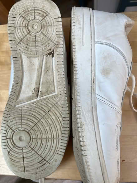 Photo of free White trainers - size 8 (Wainscott ME3) #3