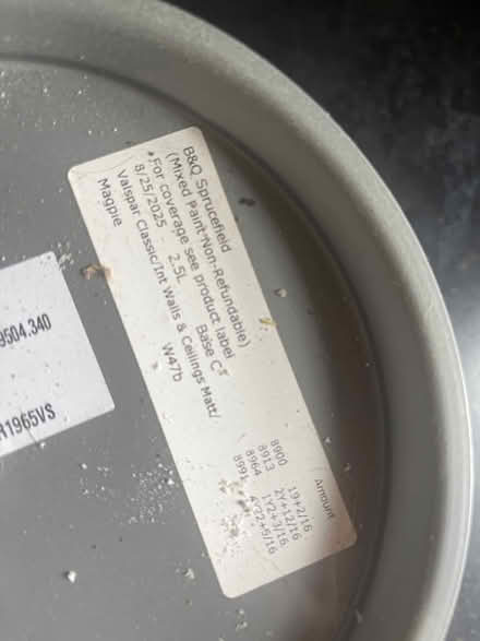 Photo of free B&Q Valspar paint (Annahilt BT26) #2