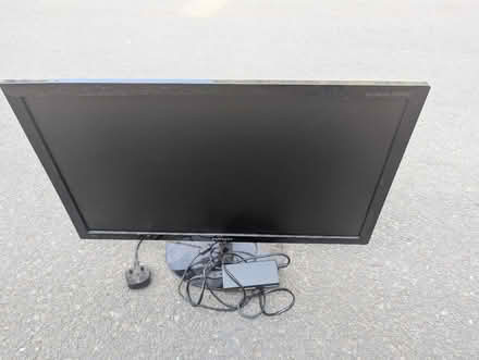 Photo of free PC monitor - Samsung Syncmaster (Brookwood GU24) #1