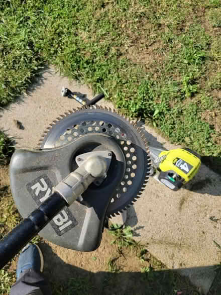 Photo of Brush cutter wt blades for pruning (Princes park BN22) #1