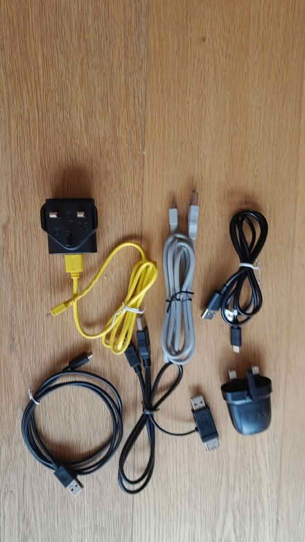 Photo of free USB and USB plug and other fittings (Combe Down BA2) #1